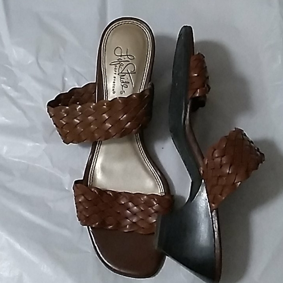 Leather slides - Picture 2 of 4